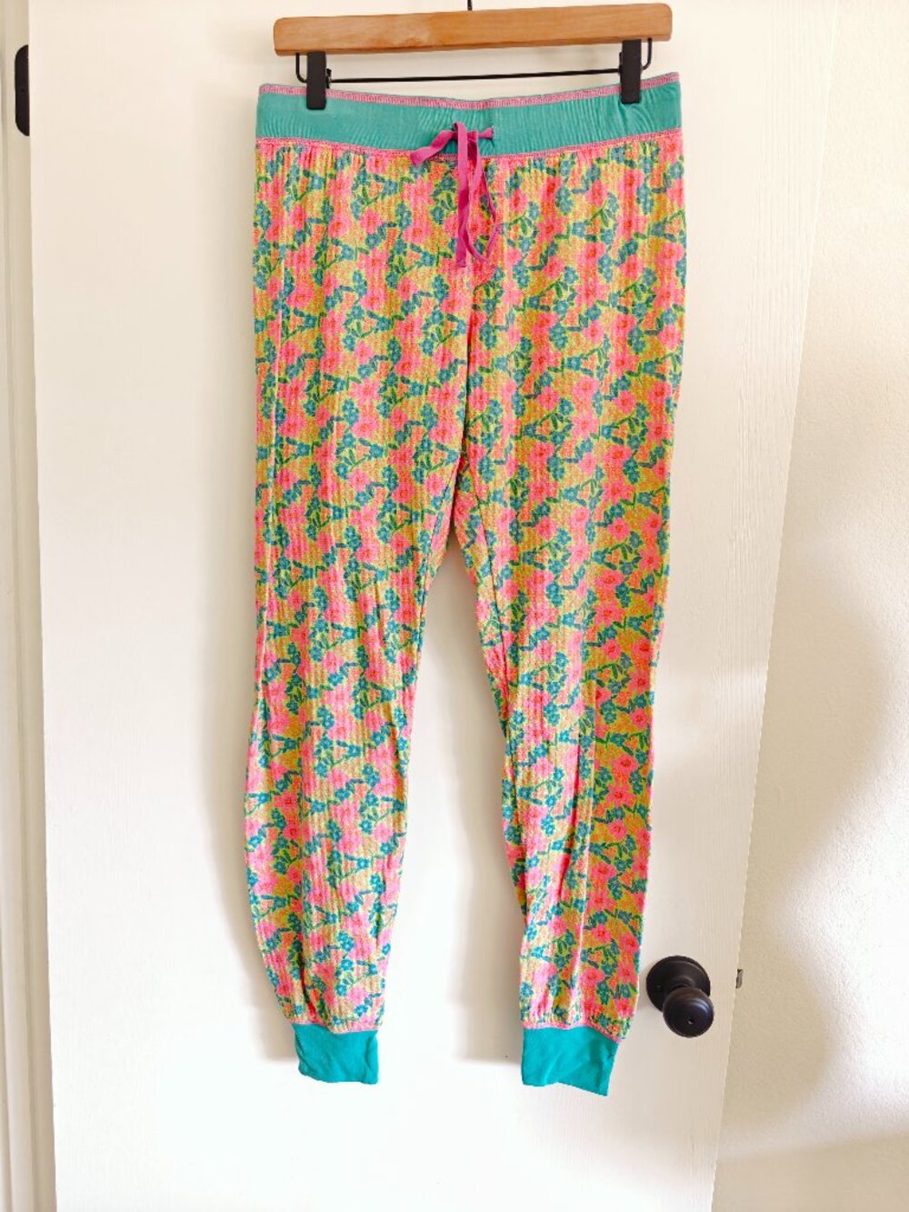 Natural Life Colorful Floral Waffle Knit Drawstring Jogger Pants Sz. M